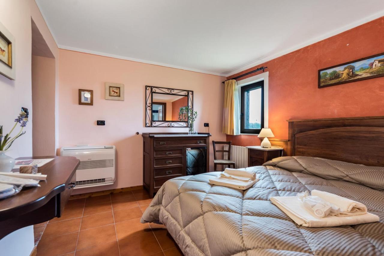 Casale Dei Gelsi Bed & Breakfast Castiglione In Teverina Ngoại thất bức ảnh