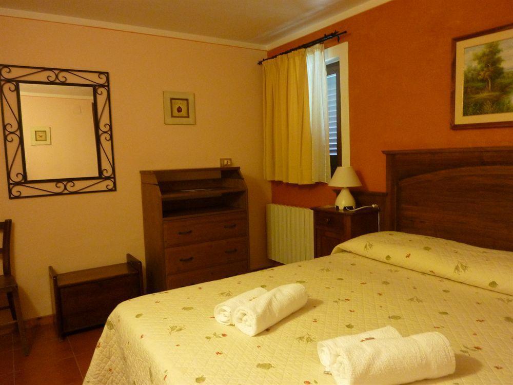 Casale Dei Gelsi Bed & Breakfast Castiglione In Teverina Ngoại thất bức ảnh